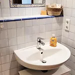 Modernes 1-zimmer-apartment Mit Galerie-schlafkoje Im Skandinavischen Stil شقة Ostenfeld (Nordfriesland)