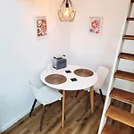 شقة Modernes 1-zimmer-apartment Mit Galerie-schlafkoje Im Skandinavischen Stil Ostenfeld (Nordfriesland)