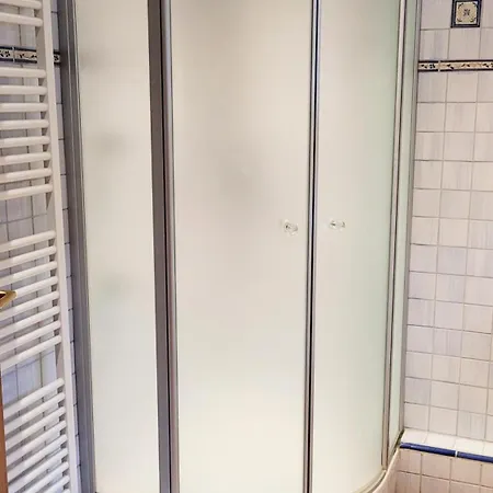 Modernes 1-zimmer-apartment Mit Galerie-schlafkoje Im Skandinavischen Stil * Ostenfeld (Nordfriesland)