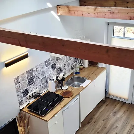 Modernes 1-zimmer-apartment Mit Galerie-schlafkoje Im Skandinavischen Stil Apartment Ostenfeld (Nordfriesland)